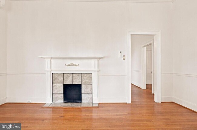 Building Photo - 209 N Washington St