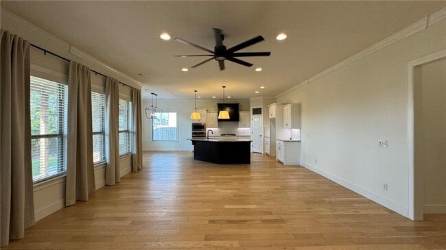 Building Photo - 5806 W Red Maple Dr