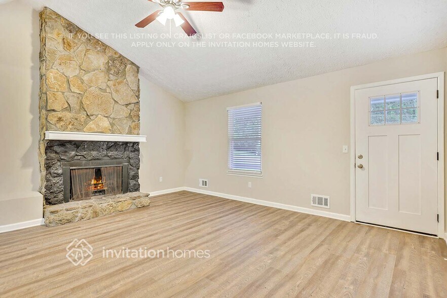 Building Photo - 4523 Housworth Dr