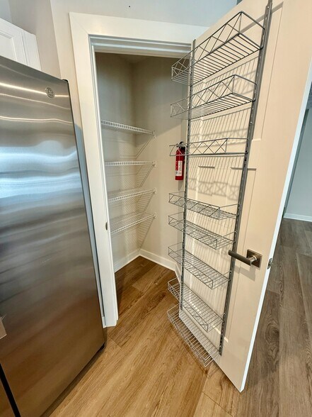 Building Photo - 1097 Arbor Dr