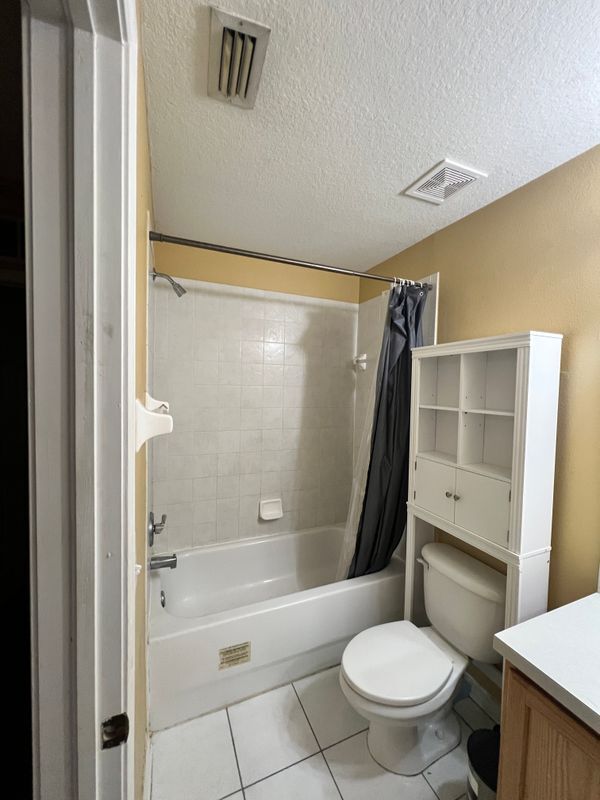 Building Photo - 10617 Shady Falls Ct