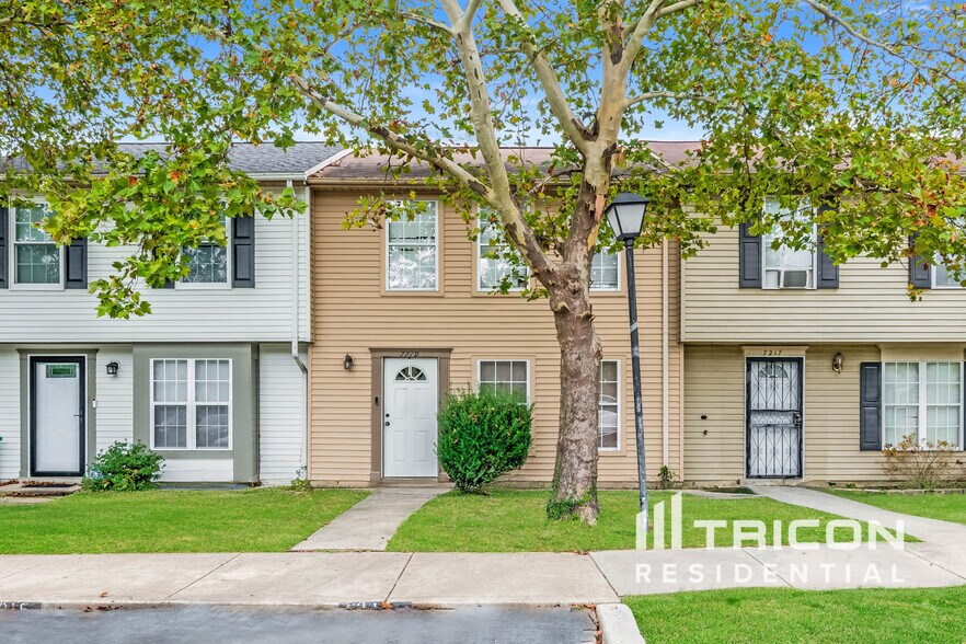 Primary Photo - 7219 Branchwood Pl
