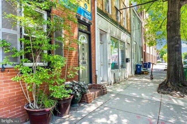 Building Photo - Enchanting Fells Point SFH 2bd/1.5ba w/ CAC, Modern Features, W/D and more! Available 3/1