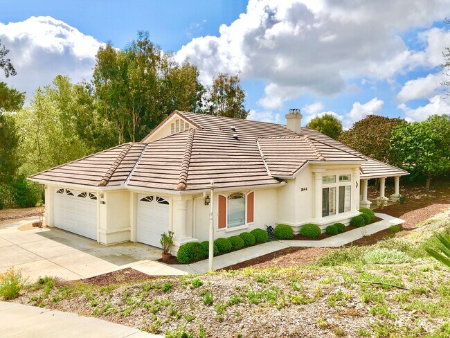 Building Photo - Wonderful Single Story Home, Quiet Neighbo...