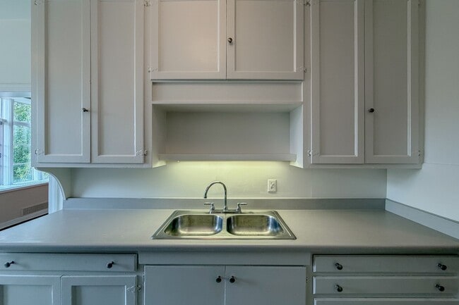 Building Photo - 1314 Hayworth Ave