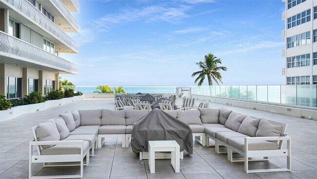 Building Photo - 4020 Galt Ocean Dr