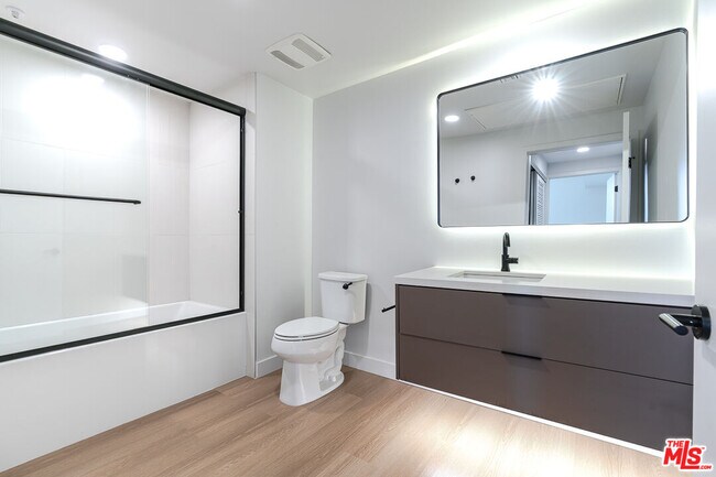 Building Photo - 10601 Washington Blvd