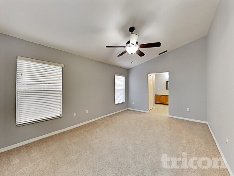 Building Photo - 331 Riunite Cir