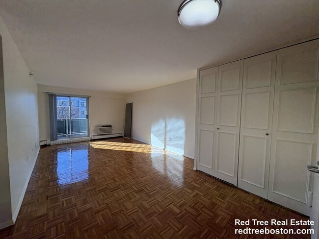 Building Photo - 185 Freeman St