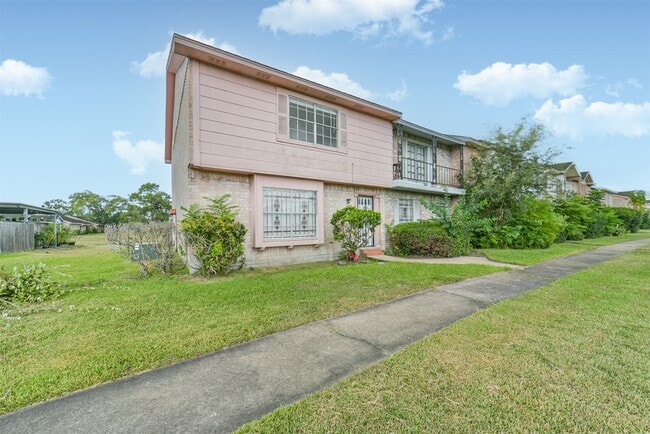 Building Photo - 7059 Chasewood Dr