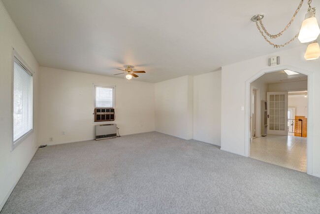 Building Photo - Charming Historic Rental Just Blocks from ...