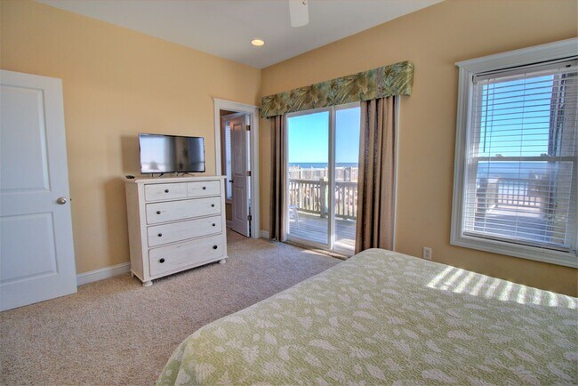 Building Photo - Pet Friendly Off Season Rental 4 Bedroom Oceanfront next to North Topsail Seaview Pier 12/1/2025 ...