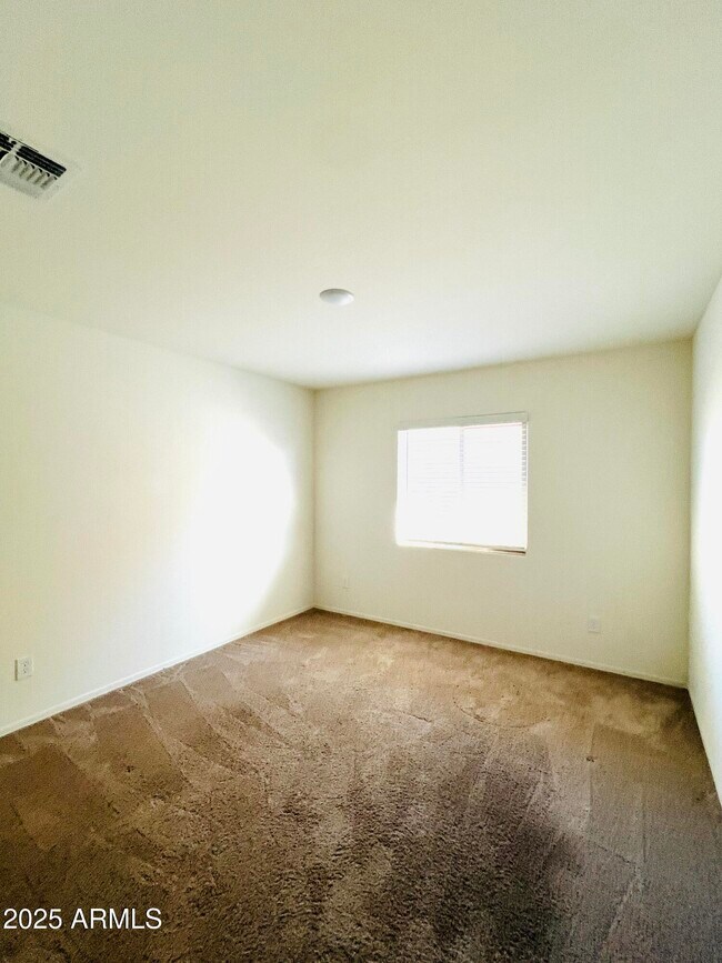 Building Photo - 1544 Demain Dr