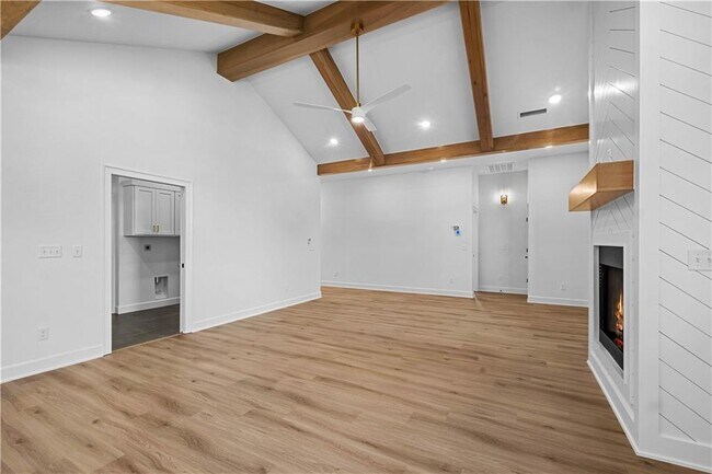 Building Photo - 1810 Peacock Rd