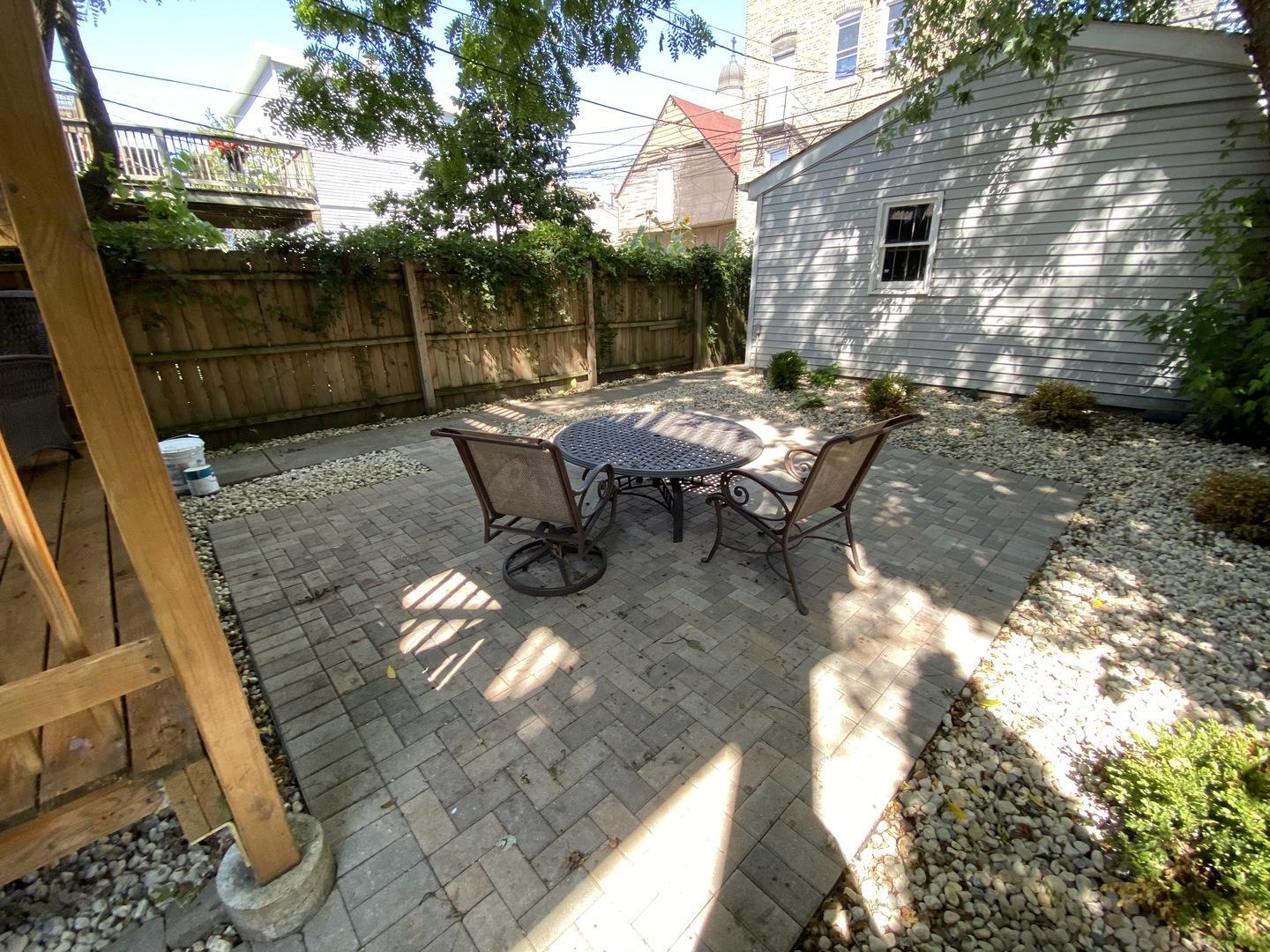 Building Photo - 1460 W Huron St