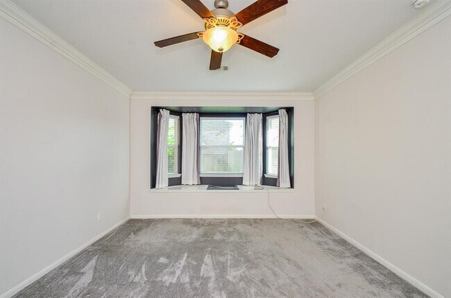 Building Photo - 7015 Baitland Dr