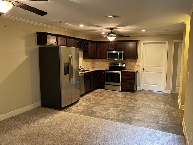 Building Photo - 12346 Fox Creek Dr