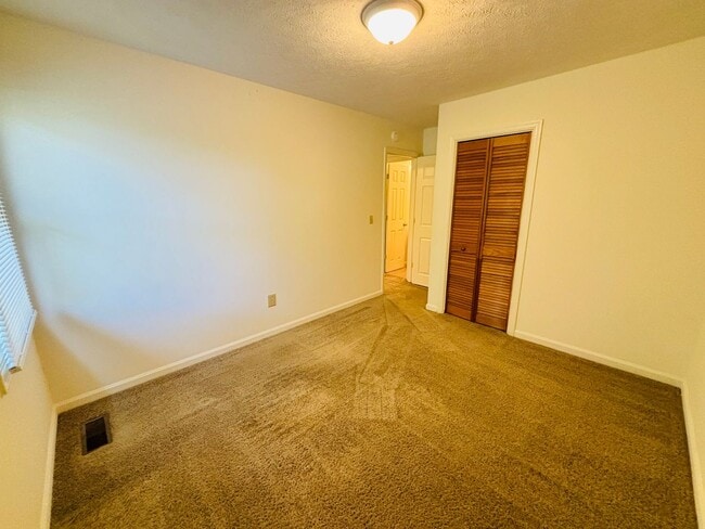 Building Photo - 1710 Emerald St