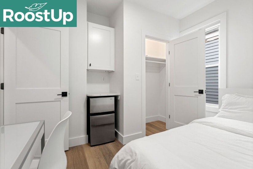 Building Photo - Furnished Private Bedroom in South Boston