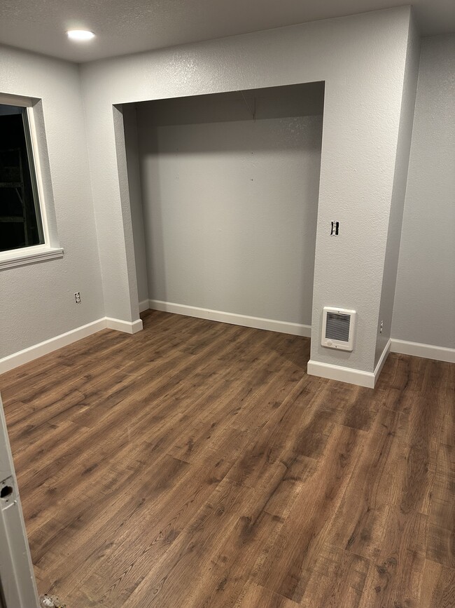 Building Photo - 17717 30th Dr SE