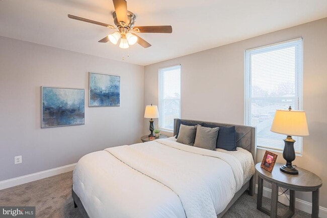 Building Photo - 9 Glenmore Ave