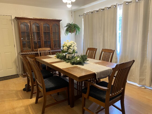 Building Photo - 7327 Sovereign Ct