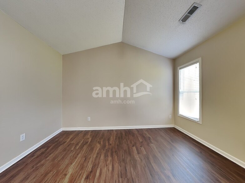 Building Photo - 109 Tudor Downs Rd
