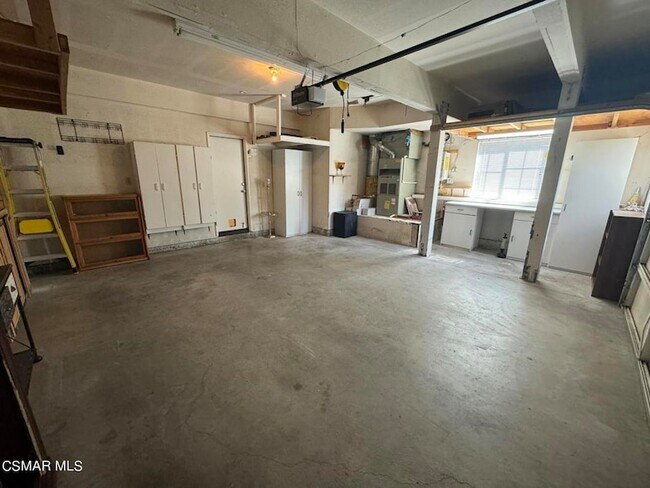 Building Photo - 18635 W Nathan Hill Dr