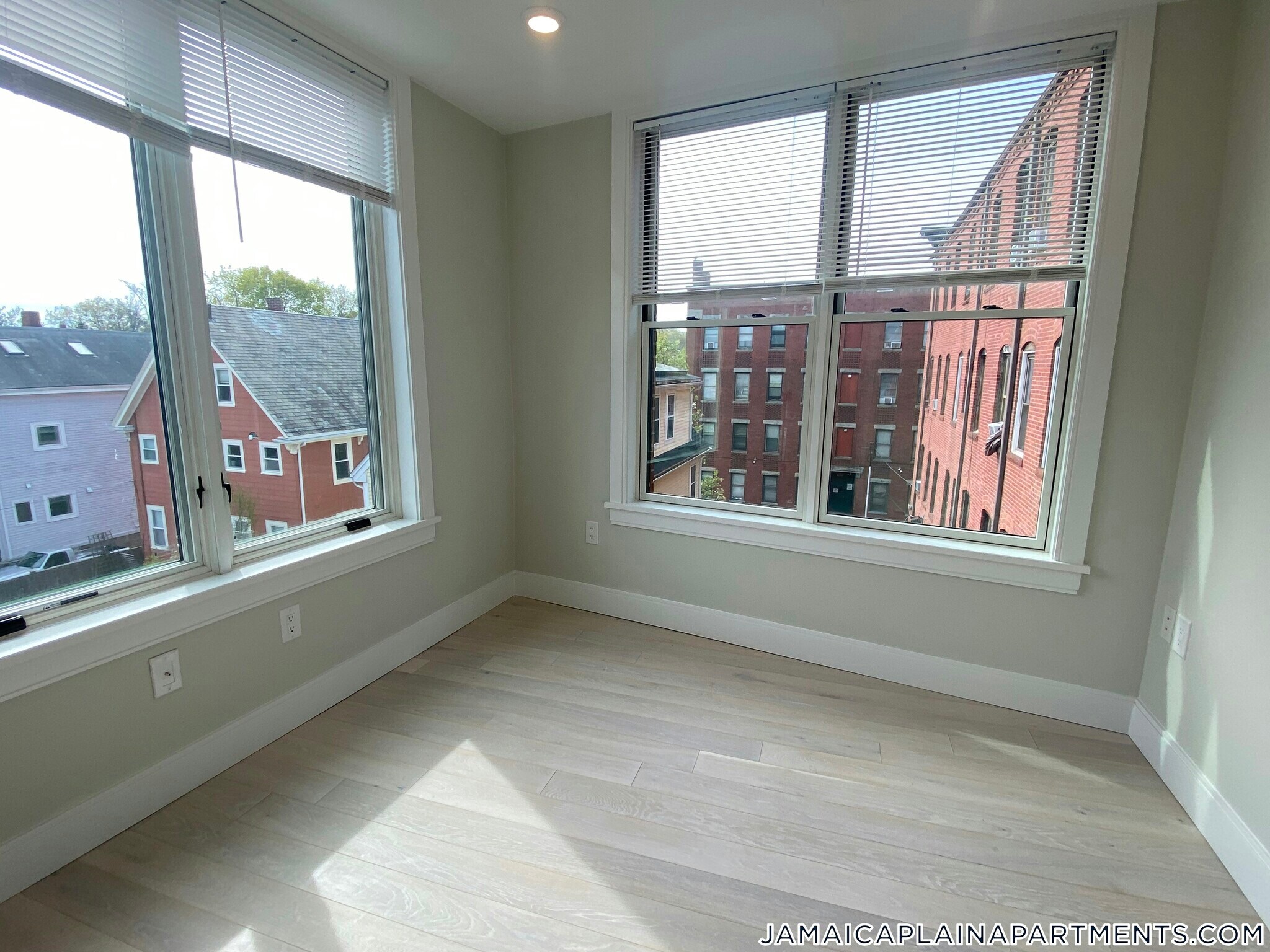 Building Photo - 197 Green St