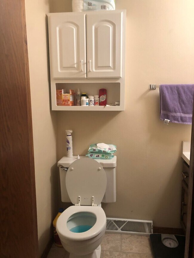 Building Photo - 1500 W Pershing St