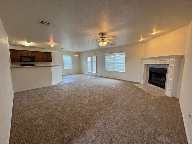 Building Photo - 4-Bedroom House for Rent in Killeen