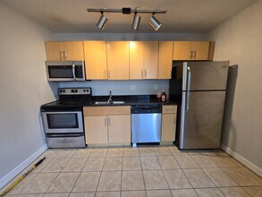 Building Photo - Simon Cycle Building