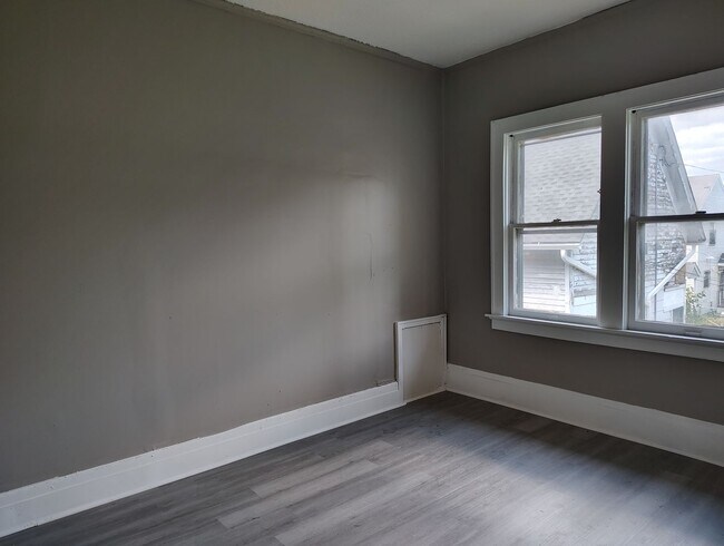 Building Photo - 2338 N 15th St