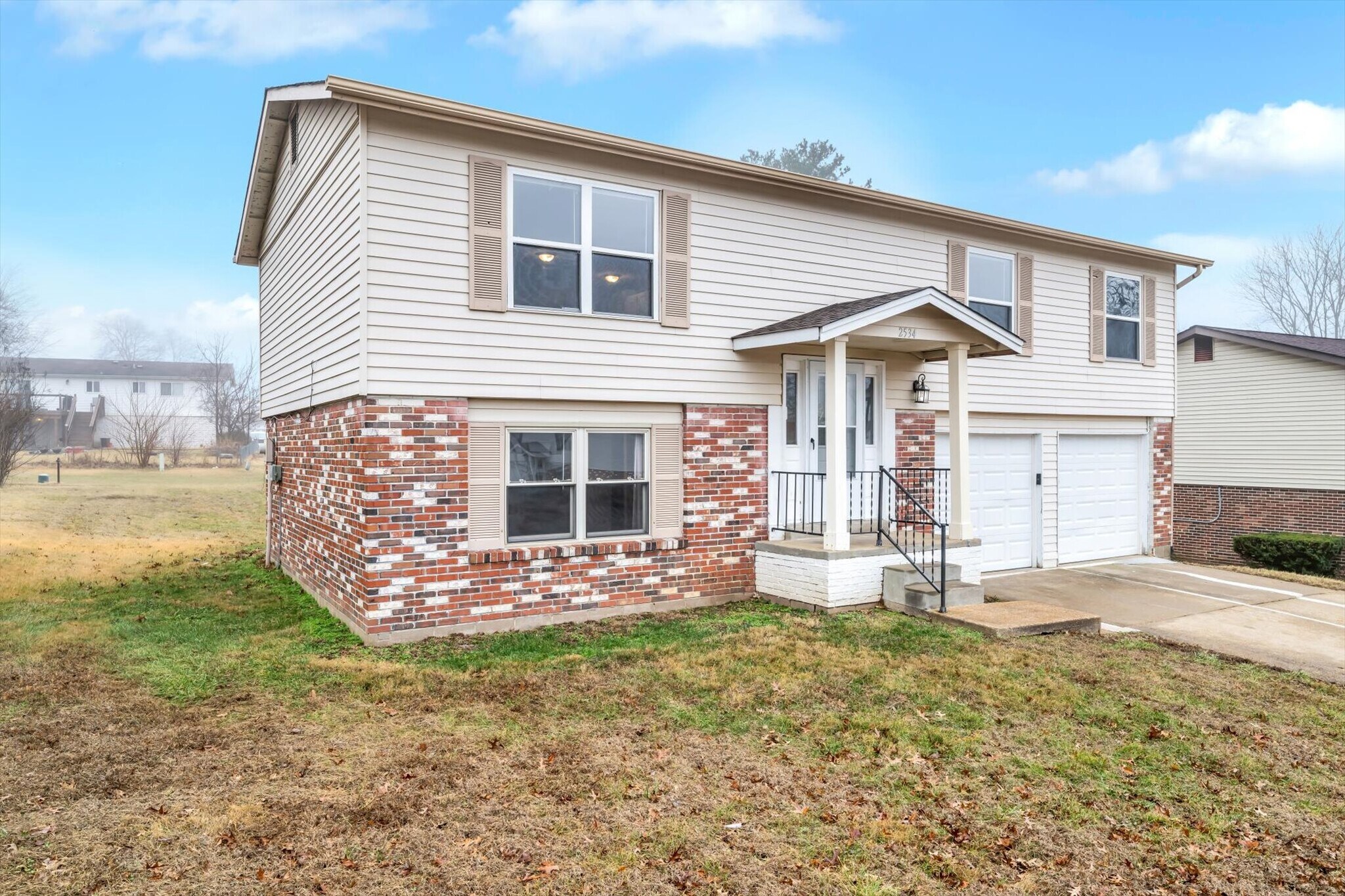 Building Photo - 2534 Millvalley Dr