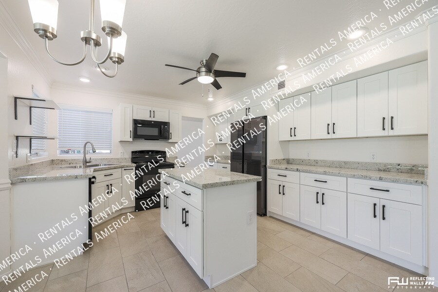 Building Photo - 2238 E Bel Air Ln