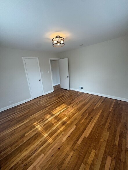 Building Photo - 132 Ridge Ave