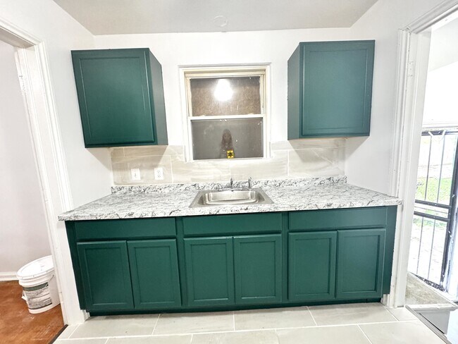 Building Photo - 9219 McKinney St