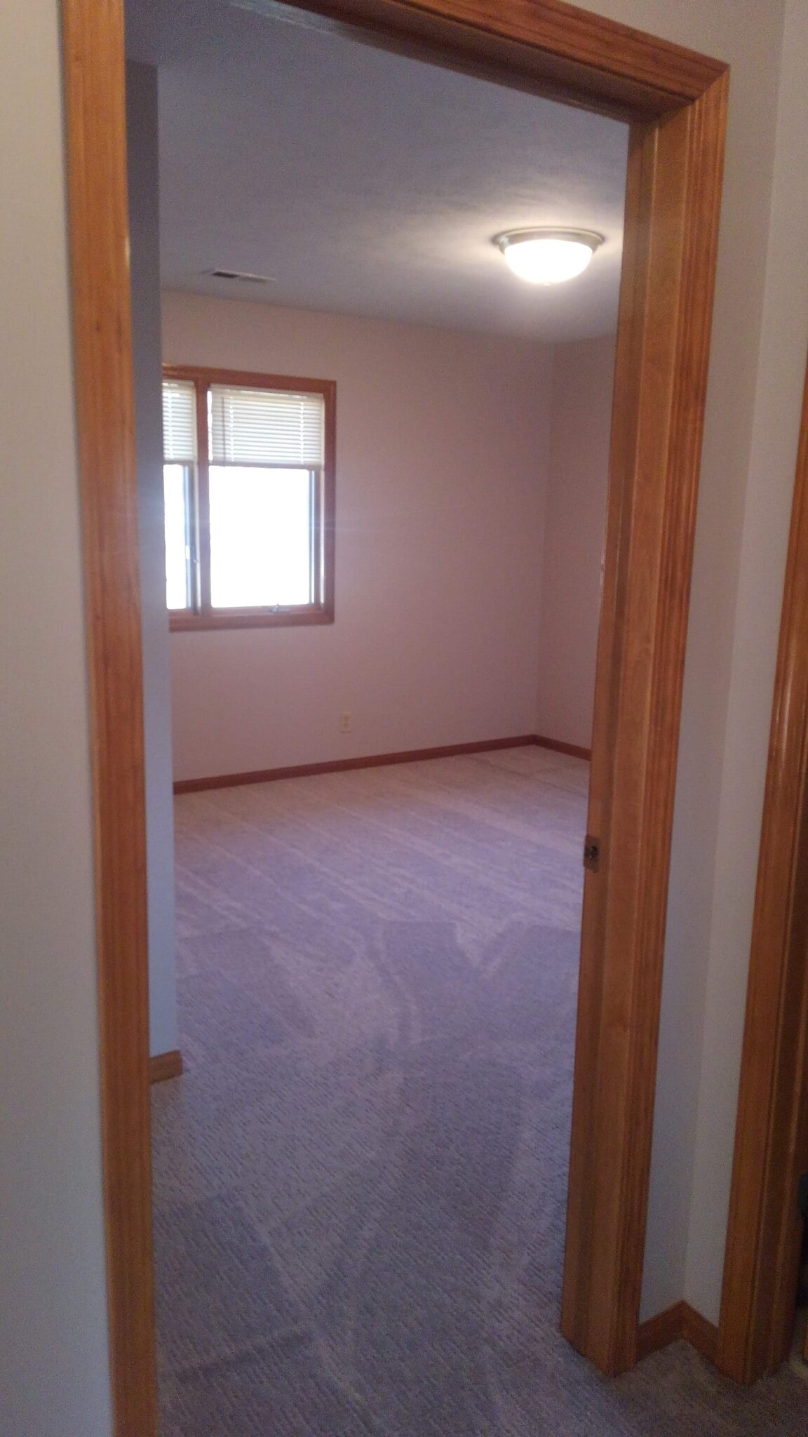 Guest Bedroom - 601 Thomas Dr