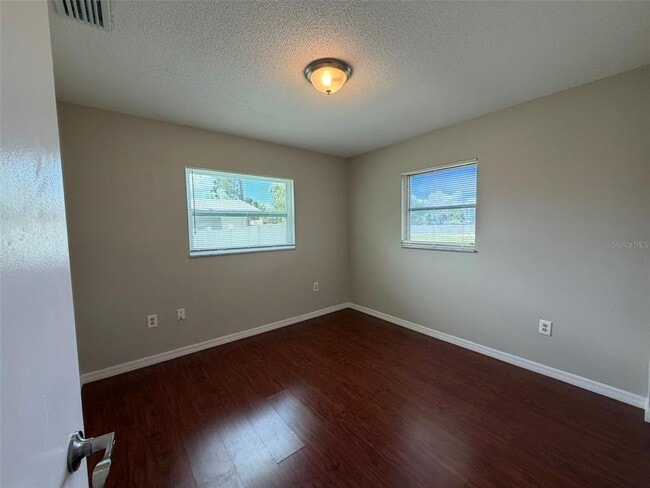Building Photo - 4093 Drance St
