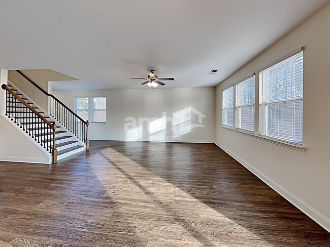 Building Photo - 145 Lindridge Dr