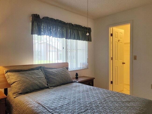 Building Photo - 2/2/1 townhome for rent in the Heather of Weeki Wachee