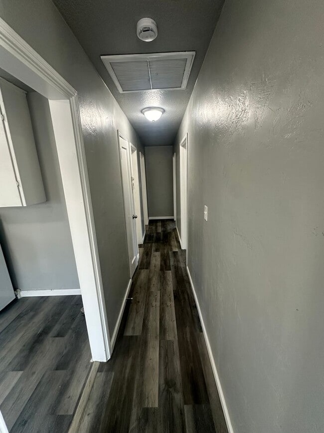 Building Photo - APPLY FOR THIS BEAUTIFUL HOME TODAY!