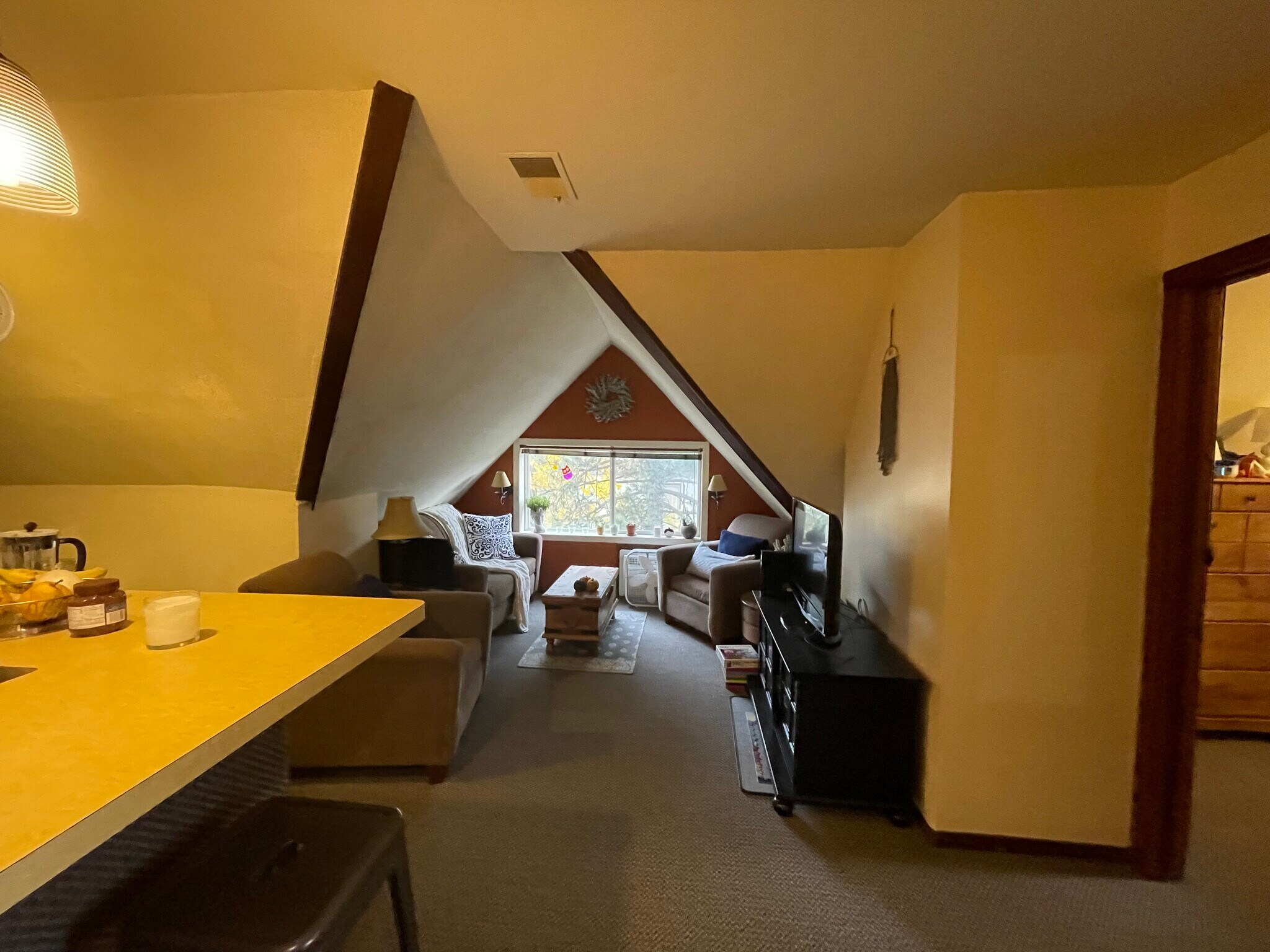 Building Photo - 315 Packard St