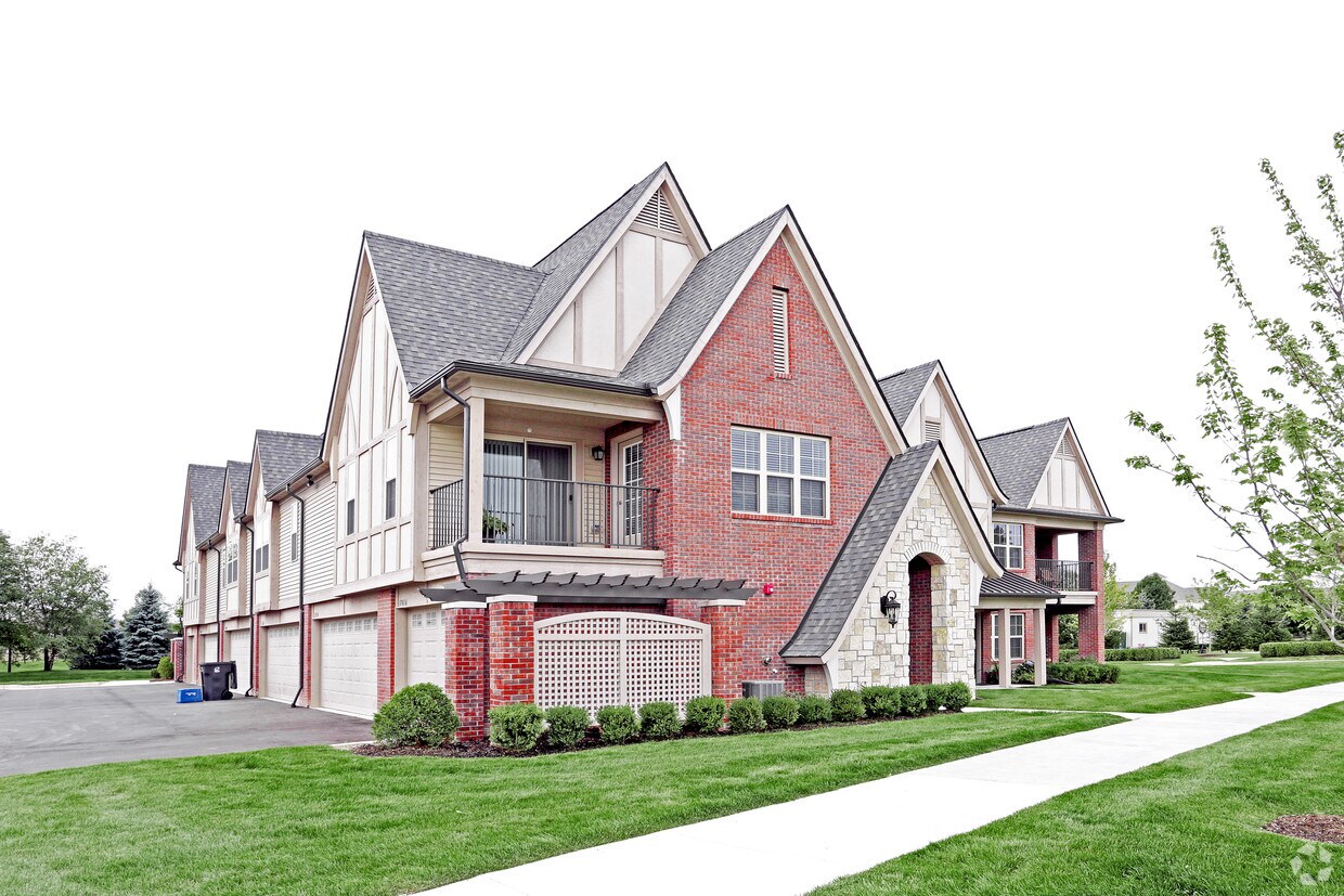 Montclair At Partridge Creek Apts Townhomes Clinton Township