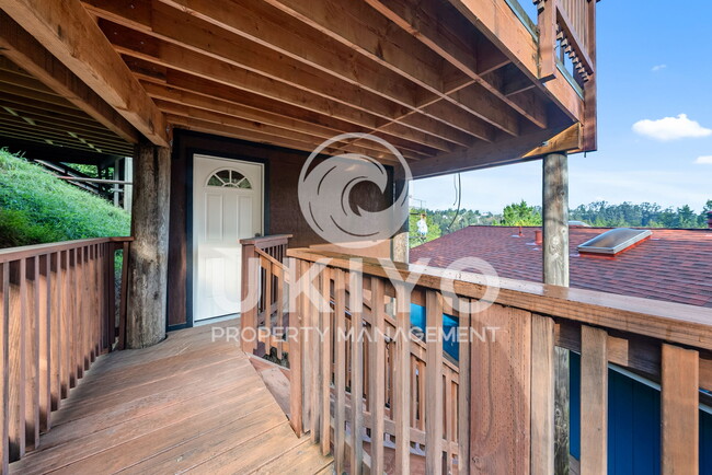 Building Photo - 8655 Skyline Blvd