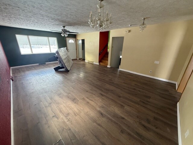 Building Photo - 6421 Terre Dr