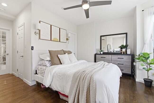 Building Photo - 245 W Fifth St