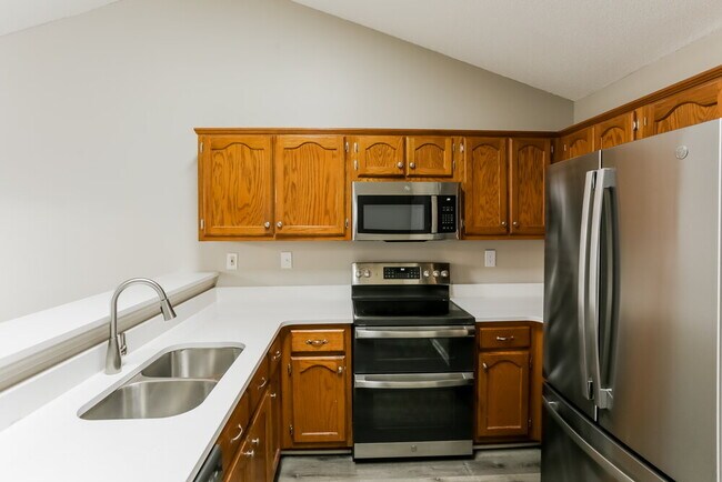 Building Photo - 9163 Bentley Woods Dr