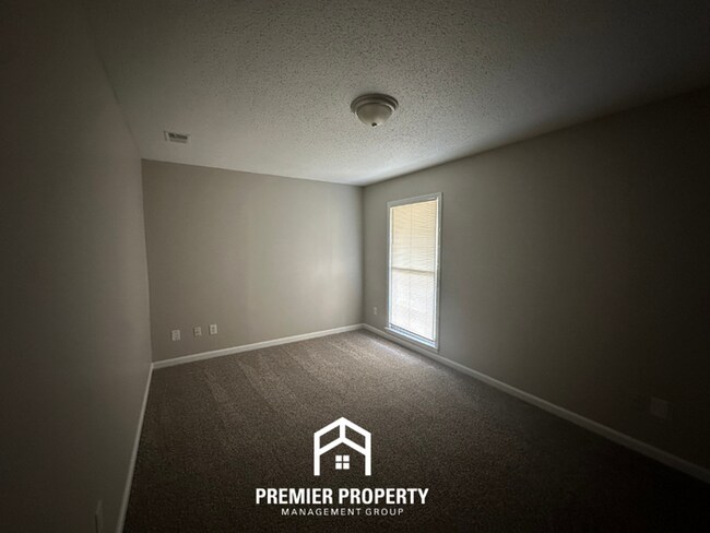 Building Photo - 968 Boones Hollow Dr