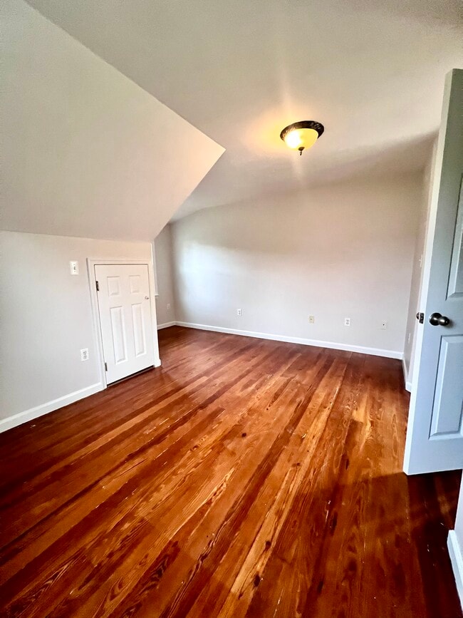 Building Photo - 5237 Old Alexandria Turnpike